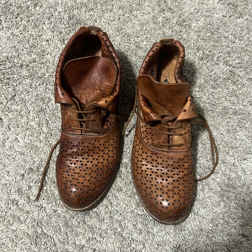 Patricia Nash, oxford, lace up flats